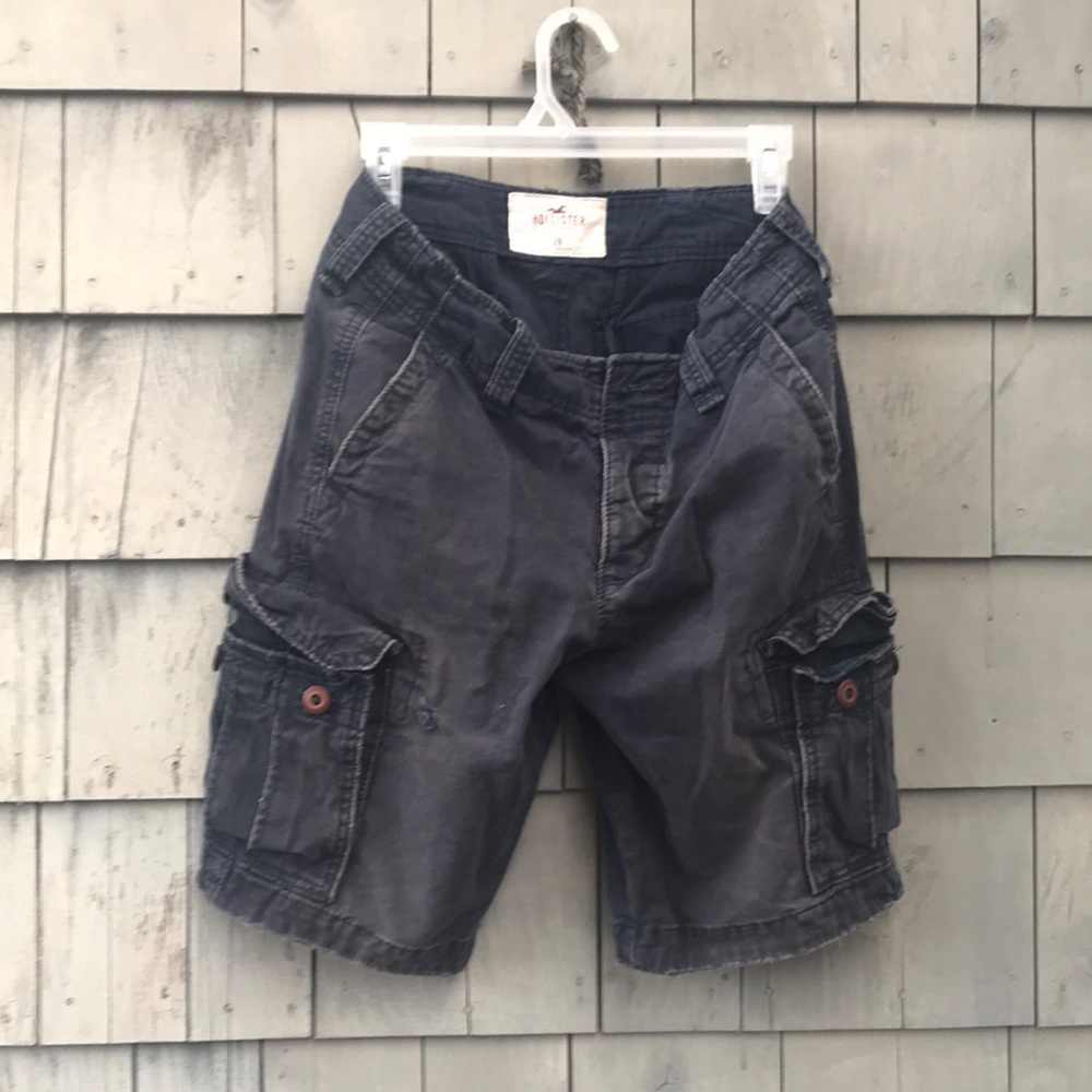 Size 28 Hollister cargo shorts